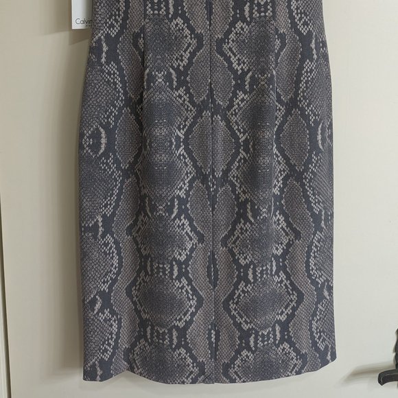 Calvin Klein Sheath Dress - Snakeskin Sleek Belt Silver Grey Fitted Slit Size 6 - Picture 10 of 15